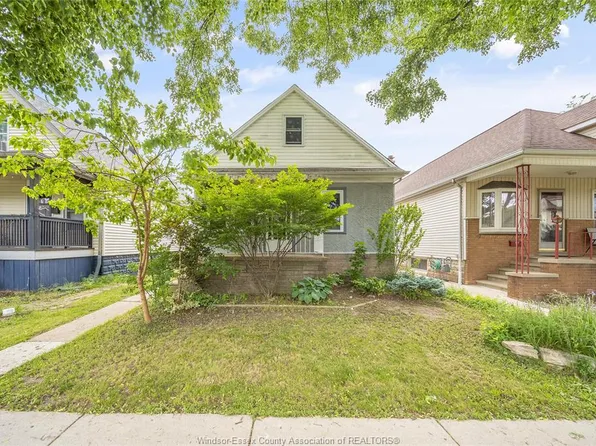 1153 Gladstone Ave, Windsor, ON N9A 2R9