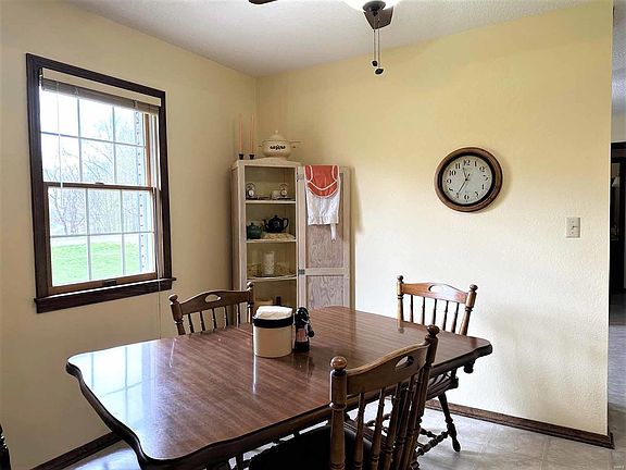 5th image of 18243 Lake Circle Dr