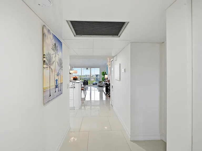 4015 W Palm Aire Dr #1001 — Photo 4