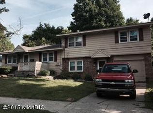 779 Knapp St NE, Grand Rapids, MI 49505