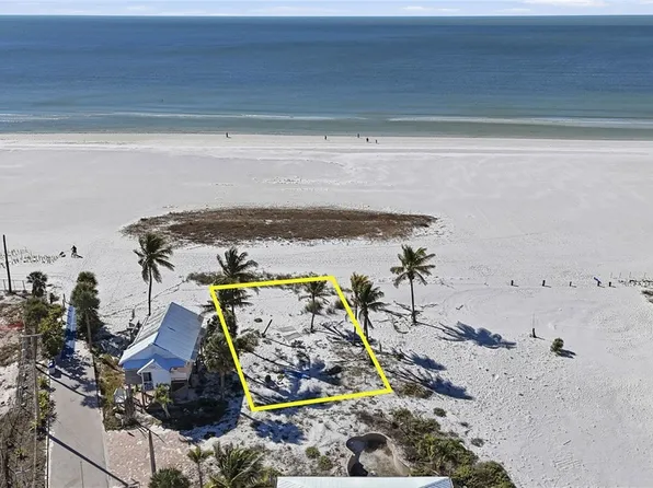 42 Avenue E, Fort Myers Beach, FL 33931