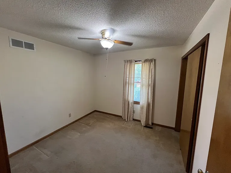 2812 SW Stutley Rd — Photo 8