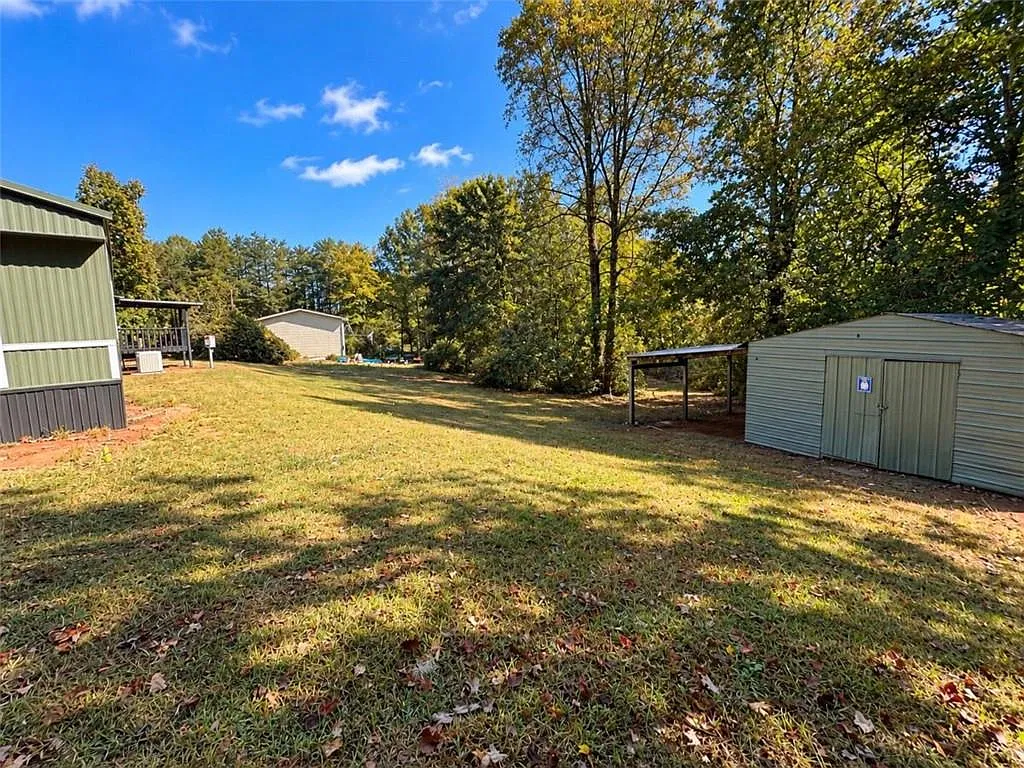 3 bed, 2.0 bath, 1216 sqft, $1,500 — Photo 2