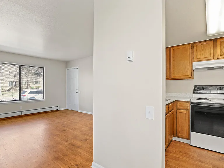 2101 Franklin — Photo 3