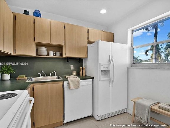 4th image of 618 Euclid Ave APT 303