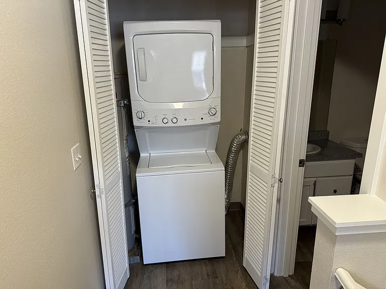 Chinook Way Apartments — Photo 16