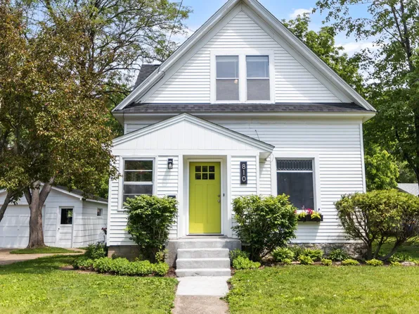 810 7th St NW, Faribault, MN 55021