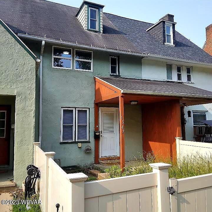 1st image of 1547 Louisa St