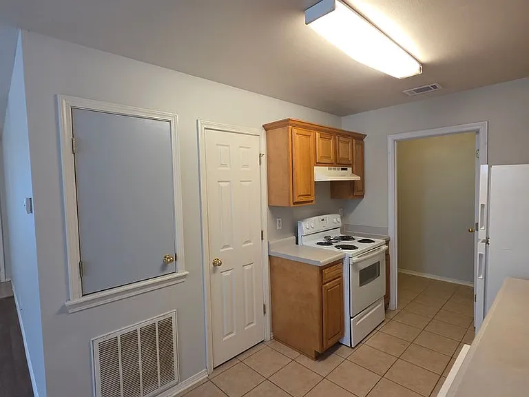 106 Willow Creek Dr — Photo 7
