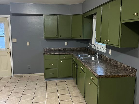 3rd image of 1419 W 63rd Ave