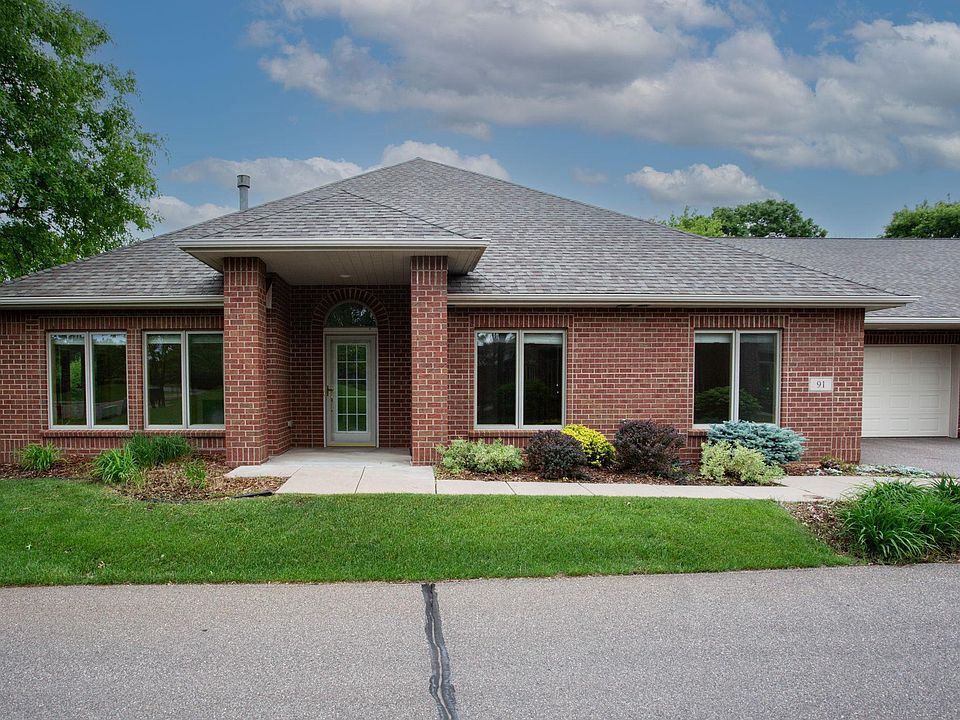 1st image of 91 Deerwood Ct