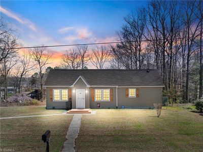 500 Pineywood Rd, Thomasville, NC, 27360