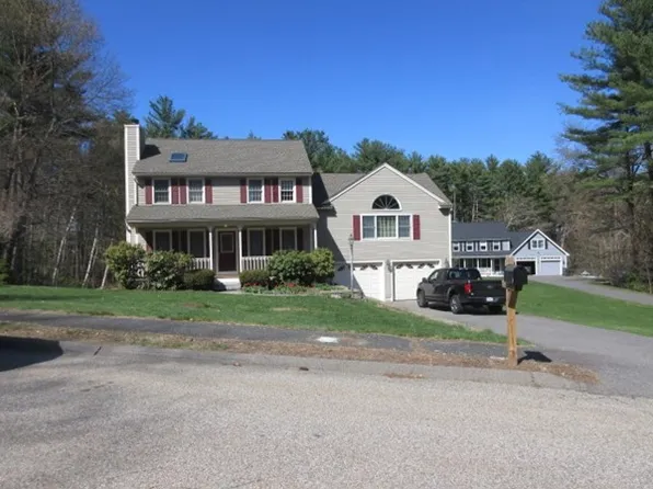 13 Mulberry Cir, Ayer, MA 01432