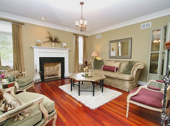 3rd image of 1405 Vineyard Ln