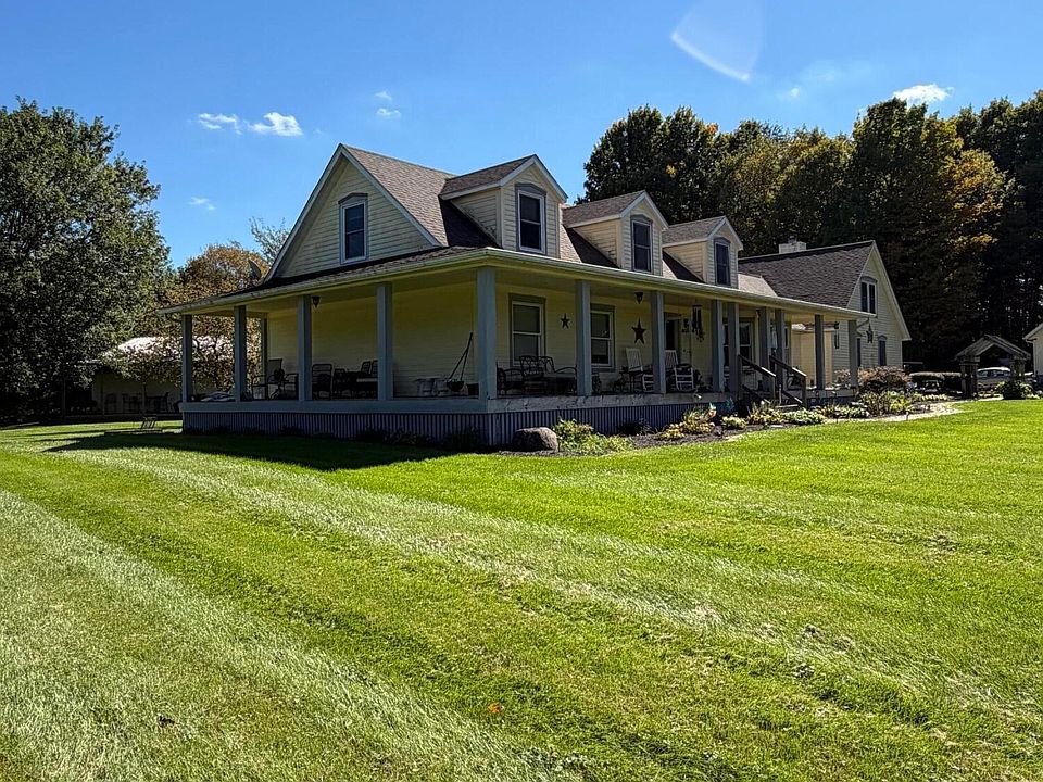 2nd image of 1682 Debolt Rd