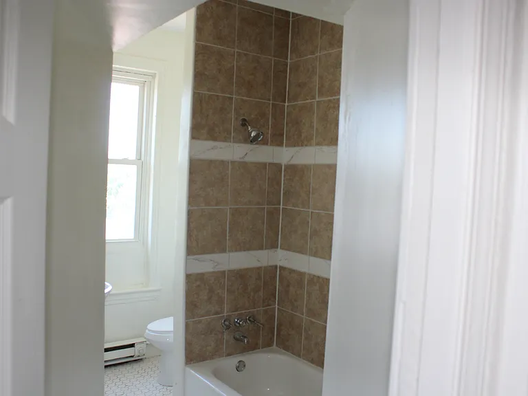 357 N 10th St #3 — Photo 3