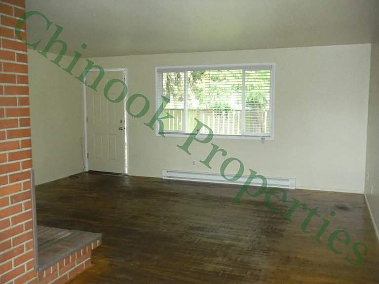 2 Bedroom Duplex in Santa Clara Neighborhood — Photo 6