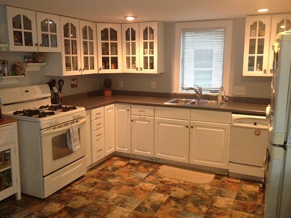 Charming Eat-In Kitchen