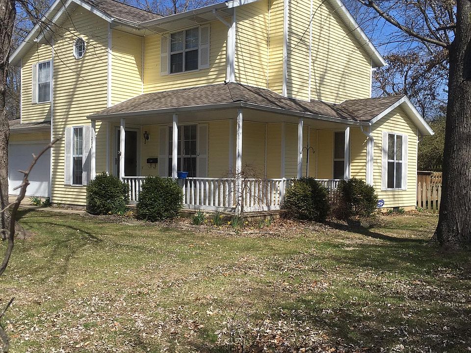 Charming Wrap around porch
