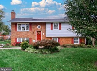 15002 Tarleton Dr, Centreville, VA 20120