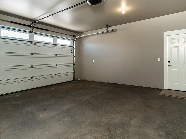61411 Kobe St — Photo 21