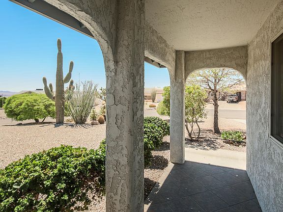 3rd image of 3726 Comet Dr