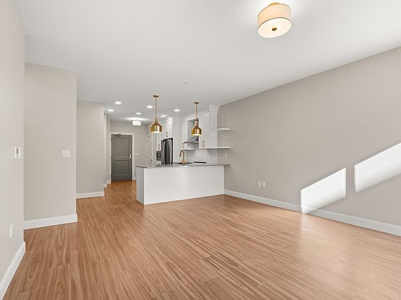 4th image of 99 Foundry Place #103