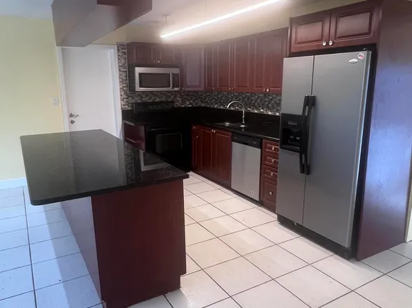 1530 S 24th Court, Riviera Beach, FL 33404