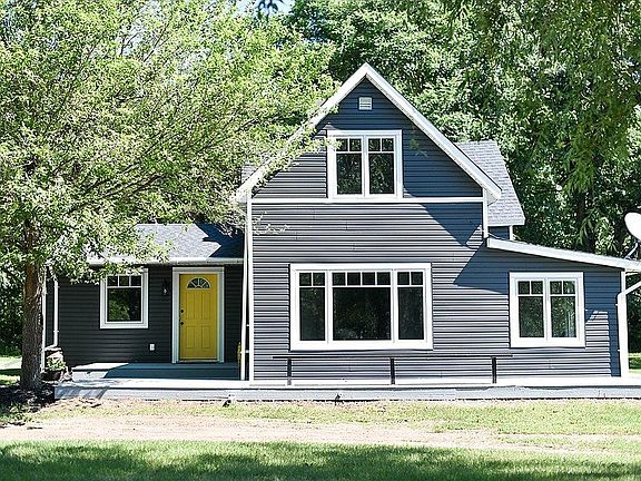 3rd image of 10744 County Road 23 SE