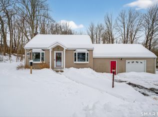 141 Sillimanville Rd E, Moodus, CT 06469