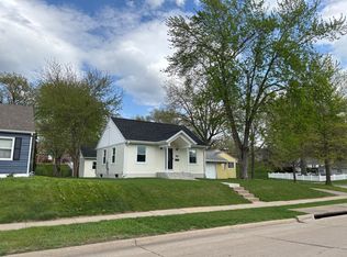2407 Warren St, Davenport, IA 52804