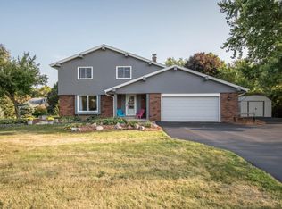 N59W26511 Indian Head Dr, Lisbon, WI 53089