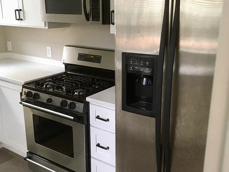 2545 SE Ankeny St — Photo 6