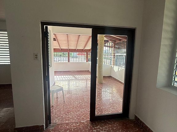 3rd image of 53 Aguadilla #53