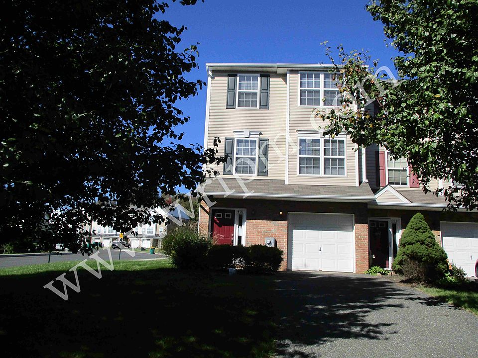 1st image of 401 Dogwood St