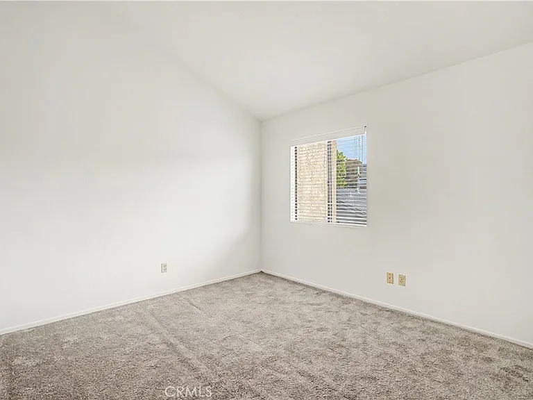 214 Topaz St — Photo 26