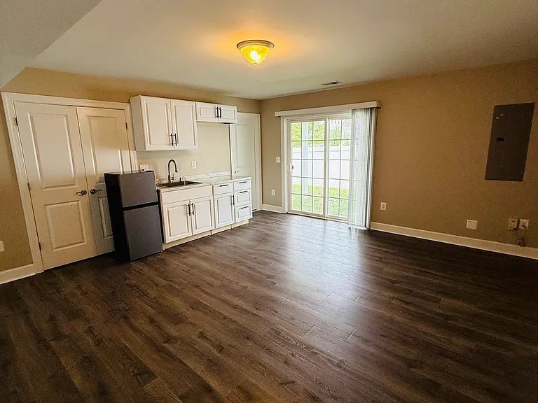 8762 Elsing Green Dr — Photo 1