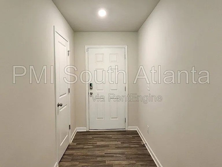 116 Dogwood Ln — Photo 4