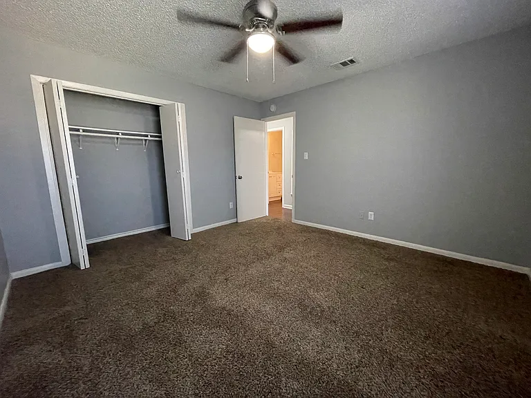 1111 Sunrise Rd — Photo 12