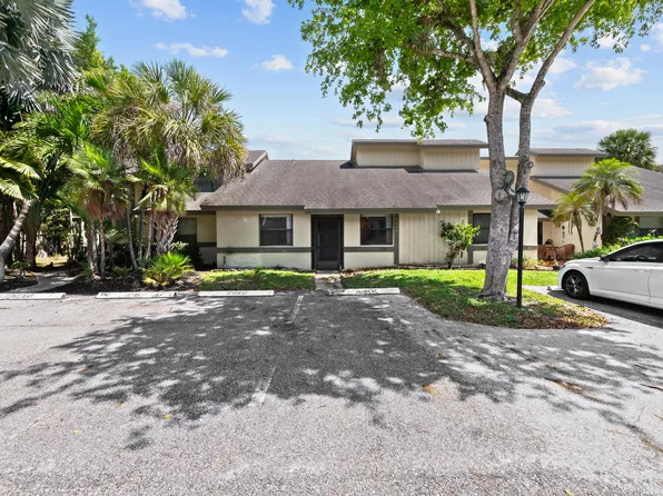 9260 Ketay Circle, Boca Raton, FL 33428