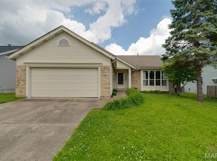 539 Chapel Cross Dr, Florissant, MO 63031