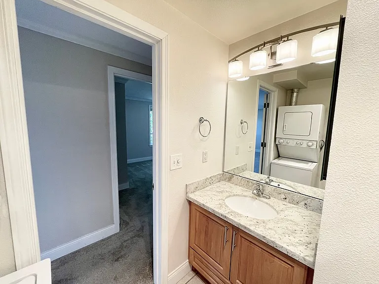 1410 W Raye St — Photo 20