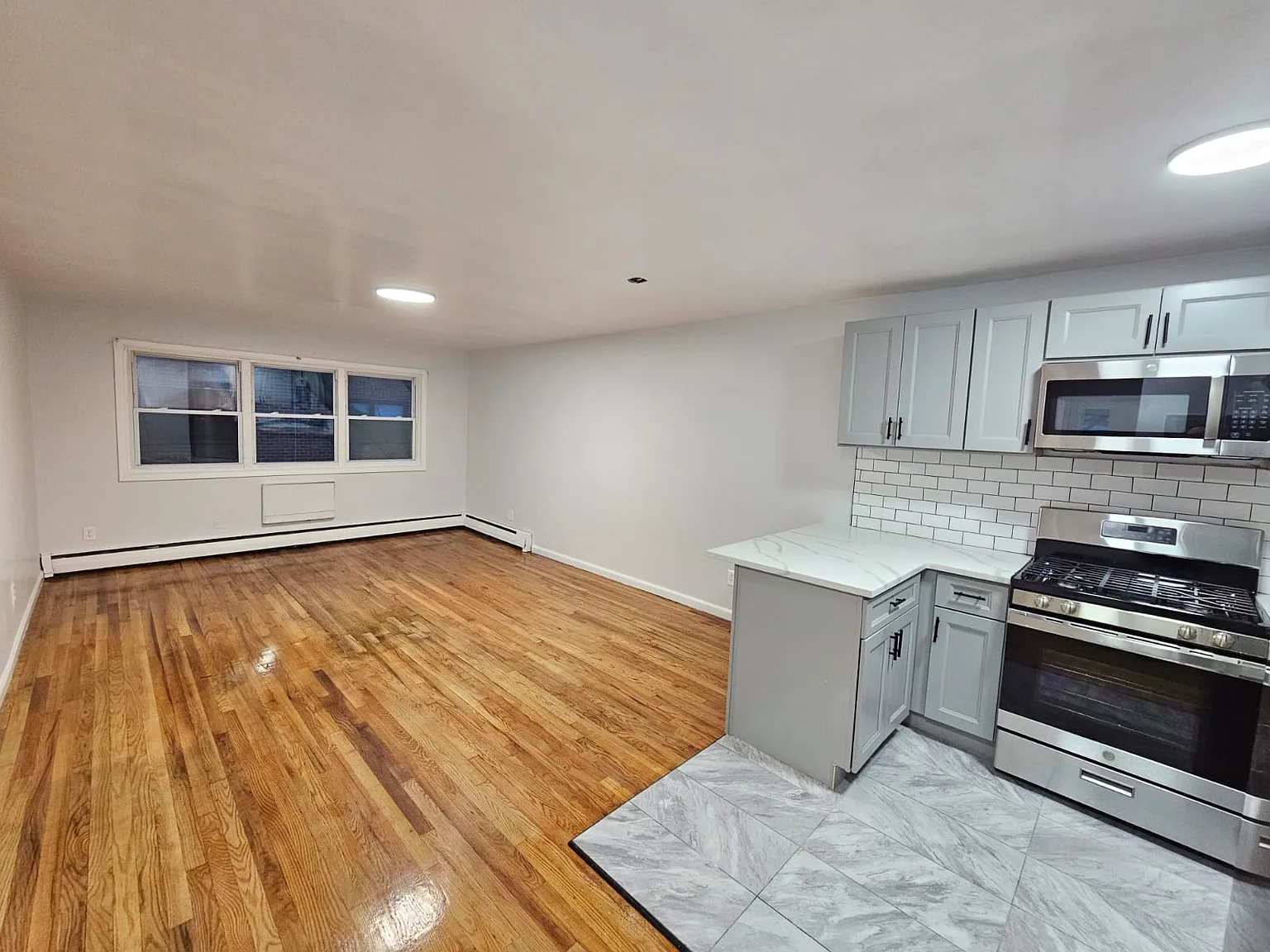 2 bed, 1150 sqft, $2,100 — Photo 4