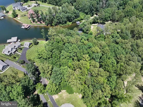 32 Boxwood Rd, Bumpass, VA 23024