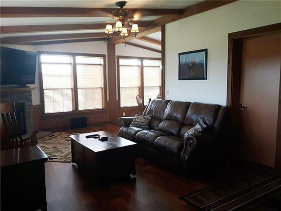 3rd image of 120 Moyhers Rd