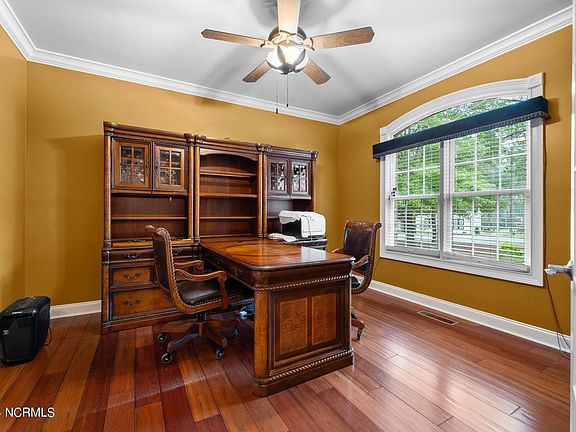 3rd image of 7 Augusta Drive