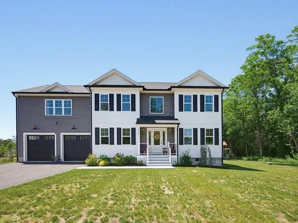 1479 Main St, Acushnet, MA 02743