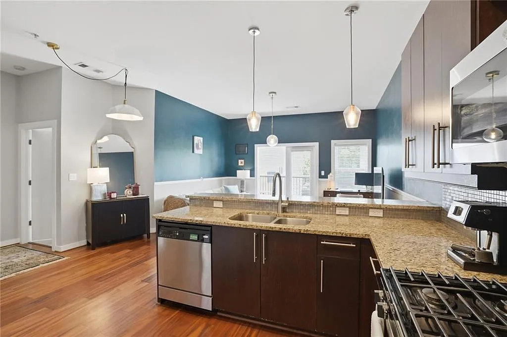 870 Inman Village Pkwy NE — Photo 4