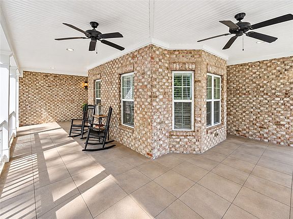 5th image of 322 Avenue Of Oaks