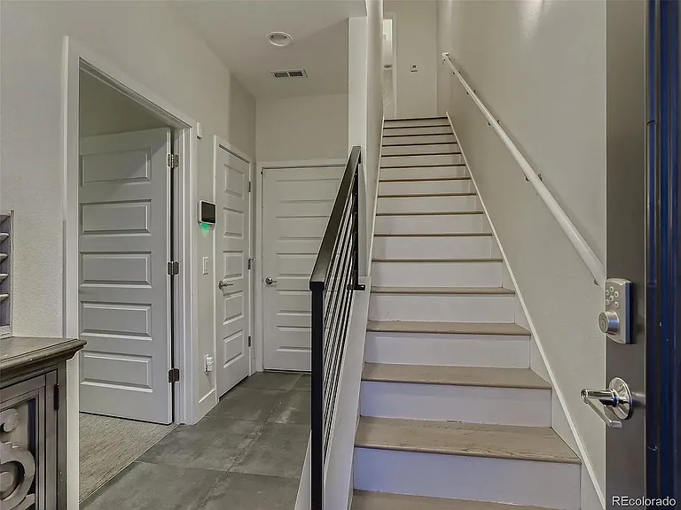 3464 E 31st Ave — Photo 12